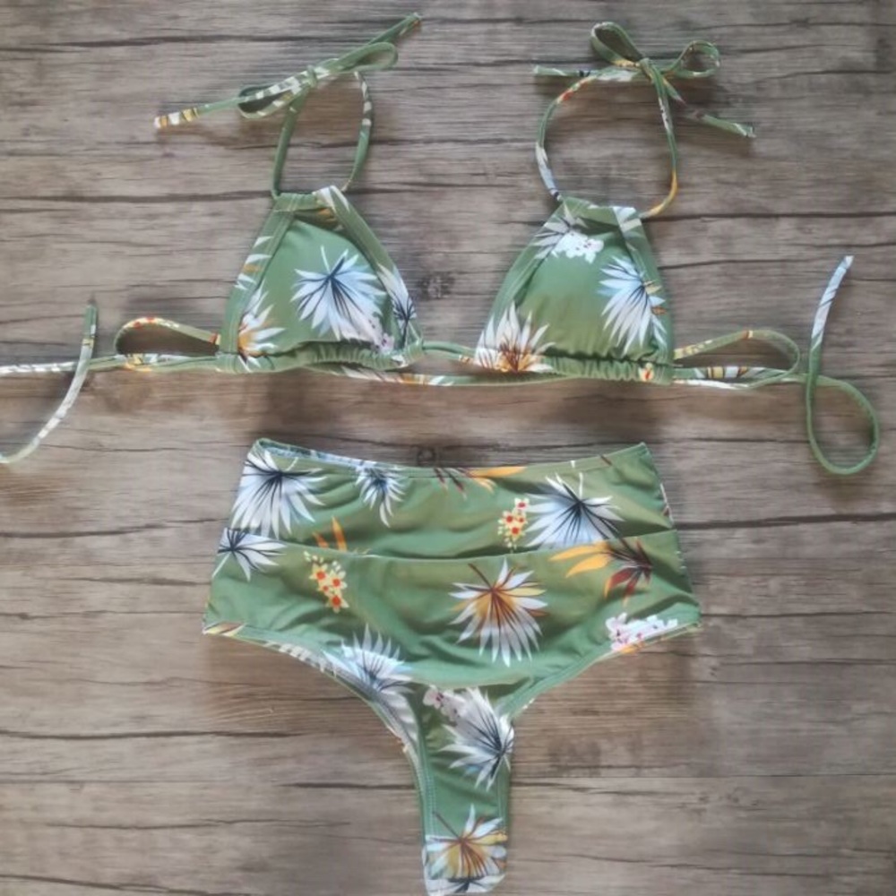 🌴🌴Green Floral High Weights Swimsuit - Picture 7 of 8